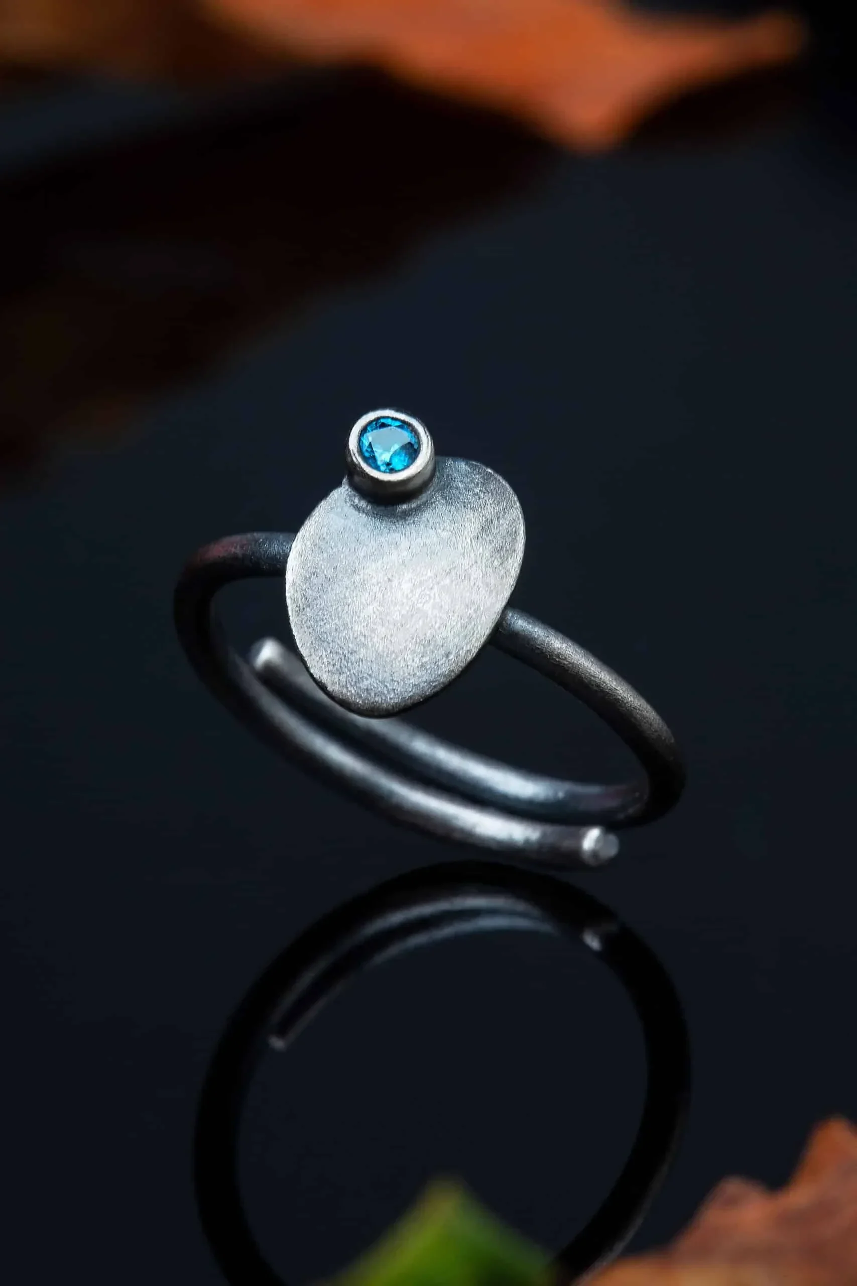 Handmade Jewellery | Oval silver ring with blue zircon gallery 2