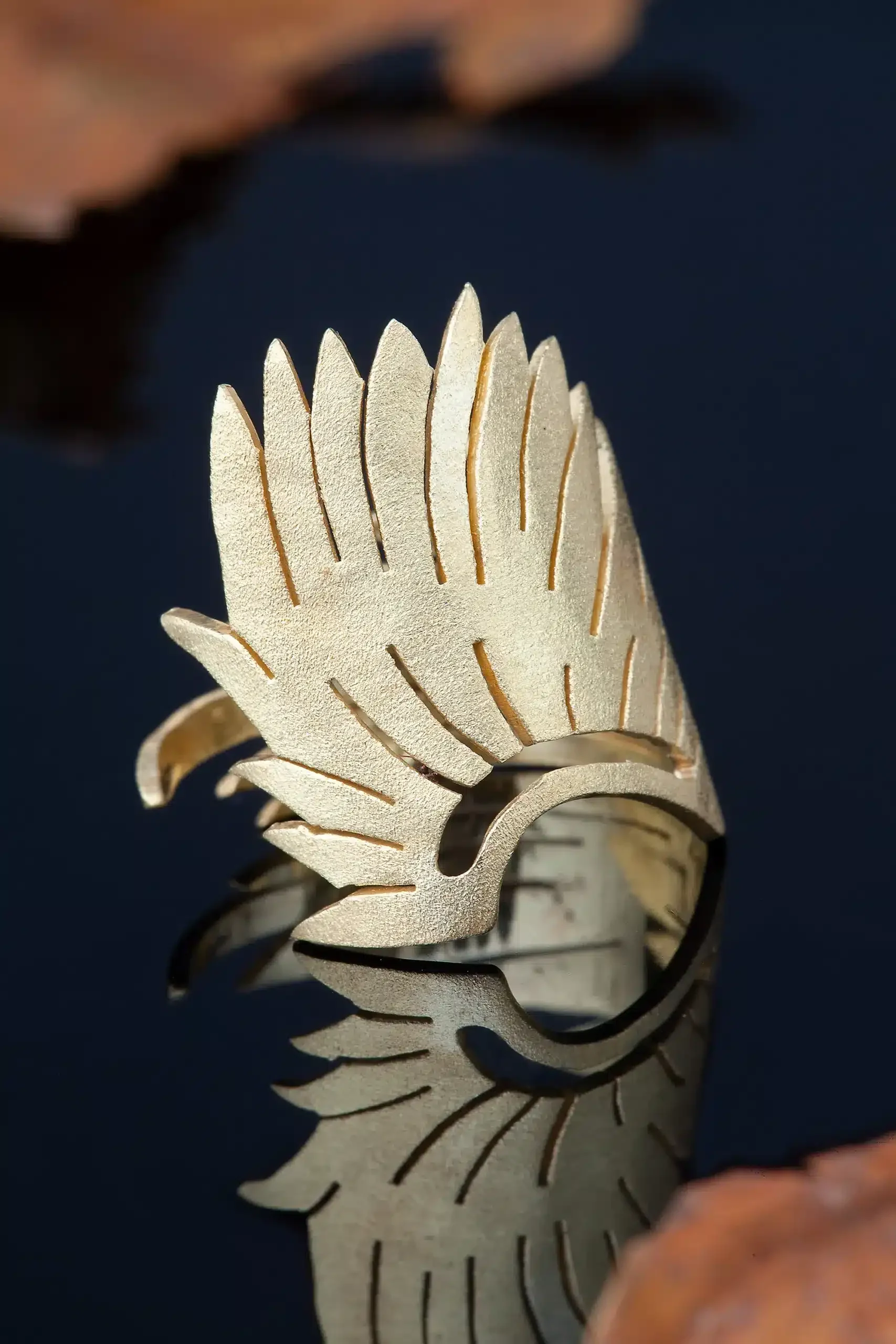 Χειροποίητα κοσμήματα | Ασημένιο επιχρυσωμένο δαχτυλίδι φτερό αγγέλου gallery 3