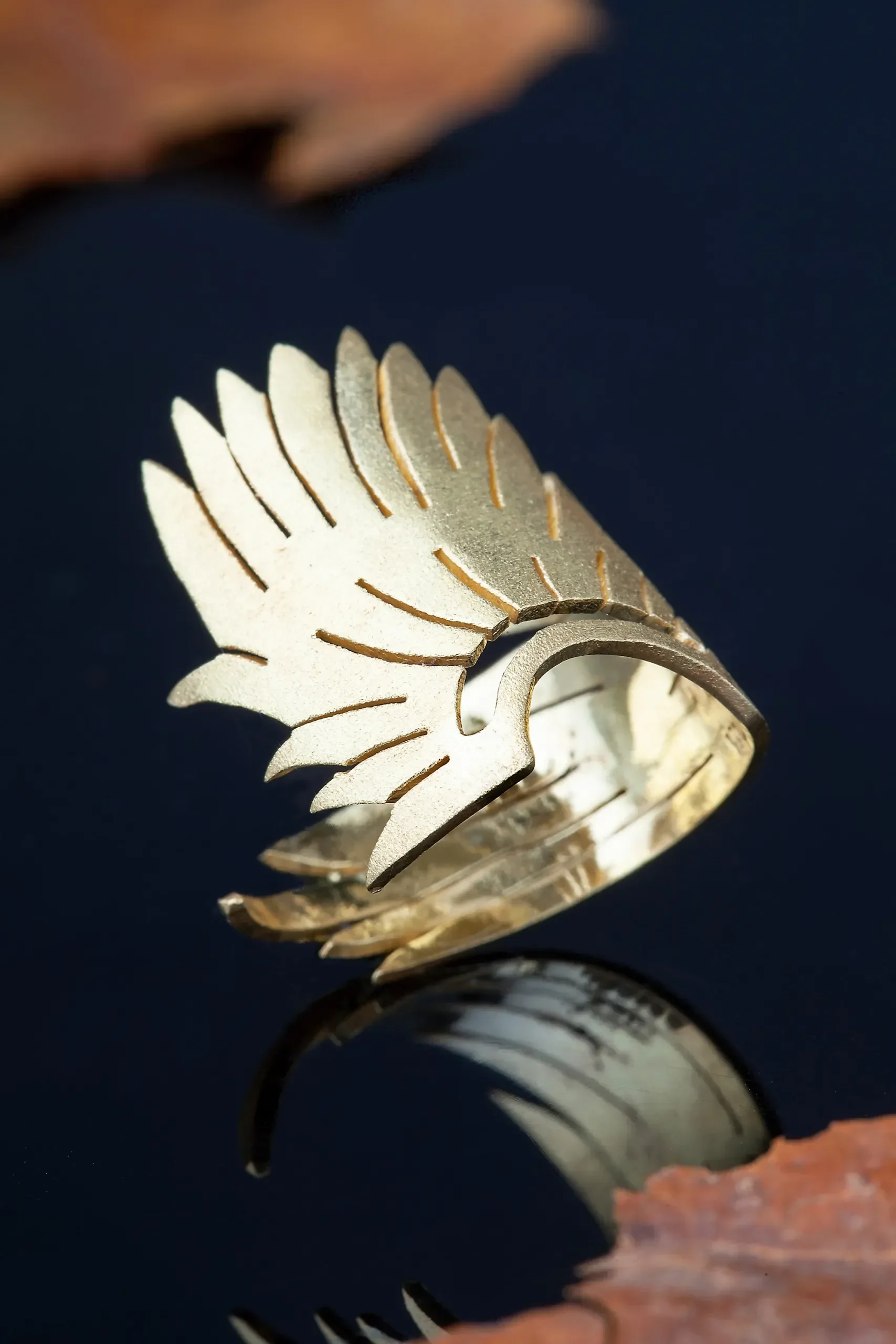Χειροποίητα κοσμήματα | Ασημένιο επιχρυσωμένο δαχτυλίδι φτερό αγγέλου gallery 2