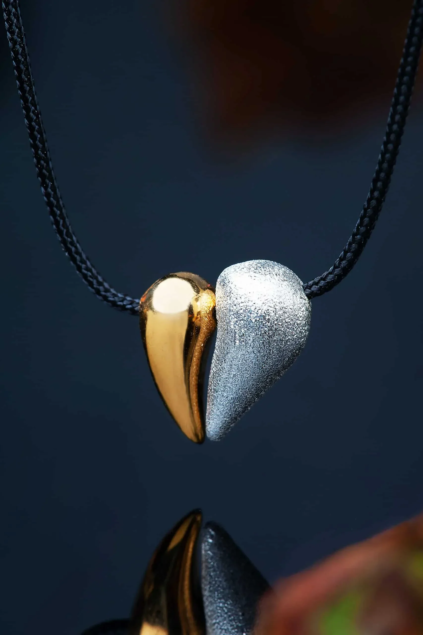 Χειροποίητα κοσμήματα | Ασημένιο κολιέ καρδιά με επιχρύσωση και επιπλατίνωση gallery 1