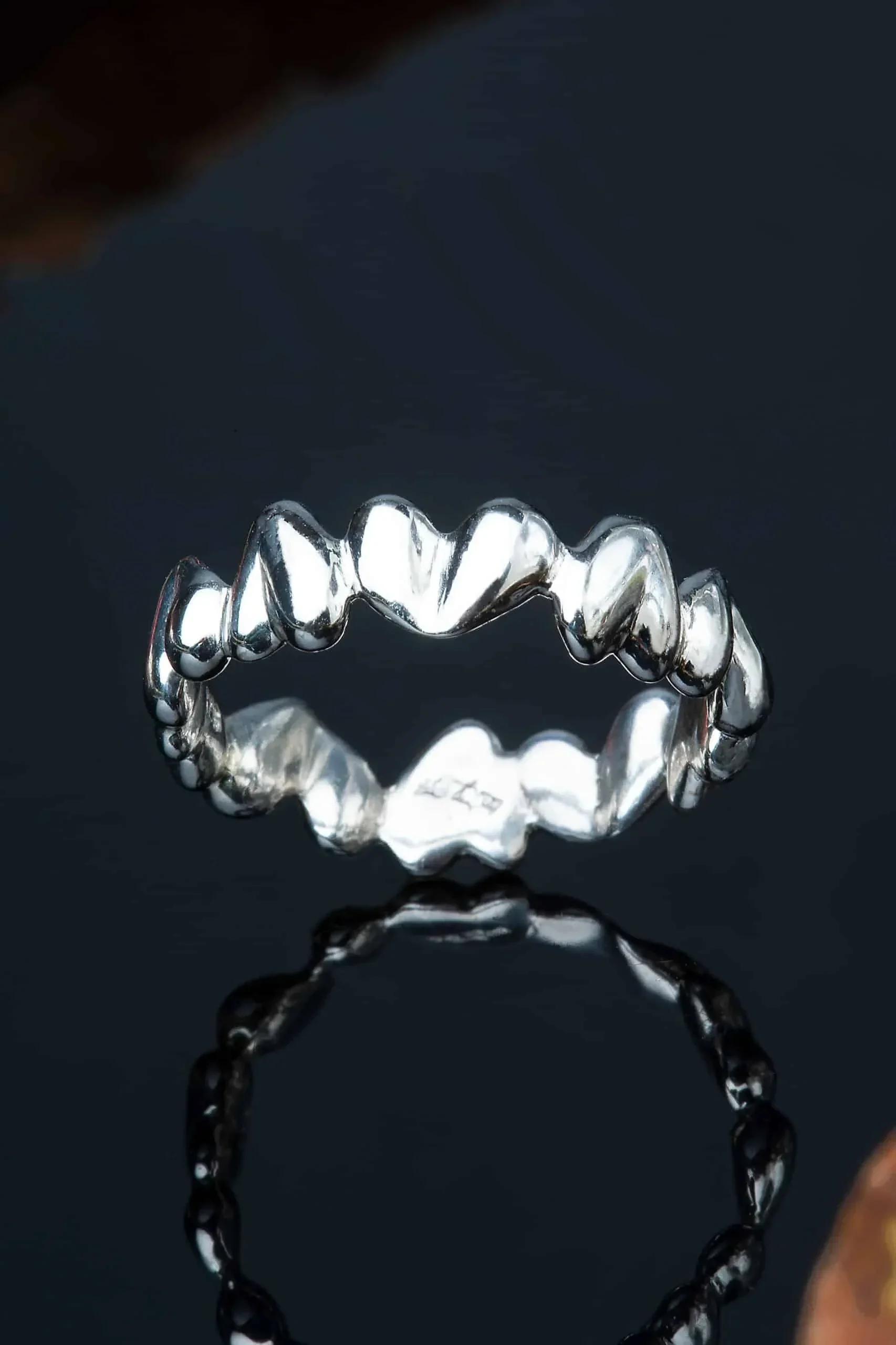 Χειροποίητα κοσμήματα | Ασημένιο δαχτυλίδι καρδιές με επιπλατίνωση gallery 1