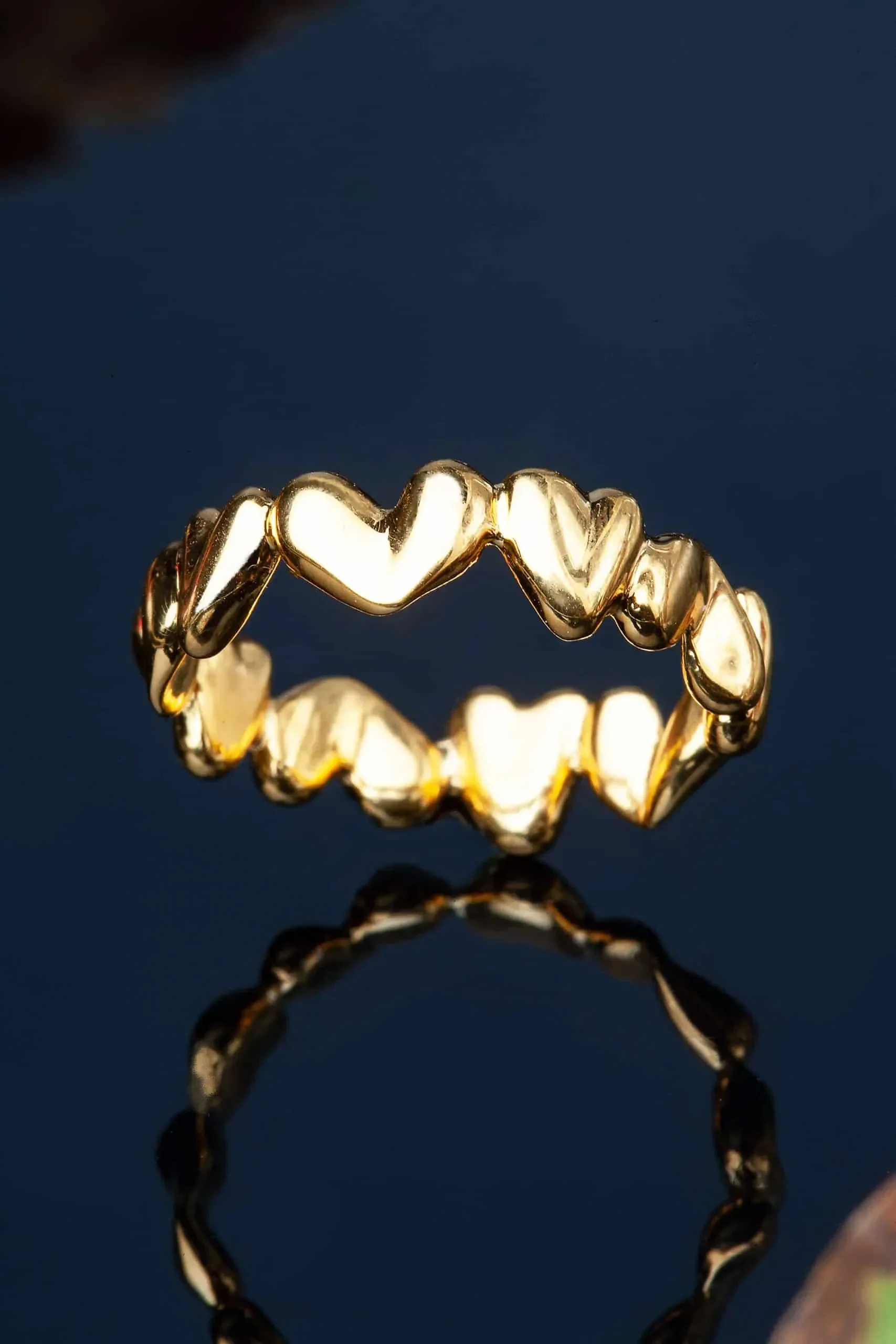 Χειροποίητα κοσμήματα | Ασημένιο δαχτυλίδι καρδιές με επιχρύσωση gallery 2