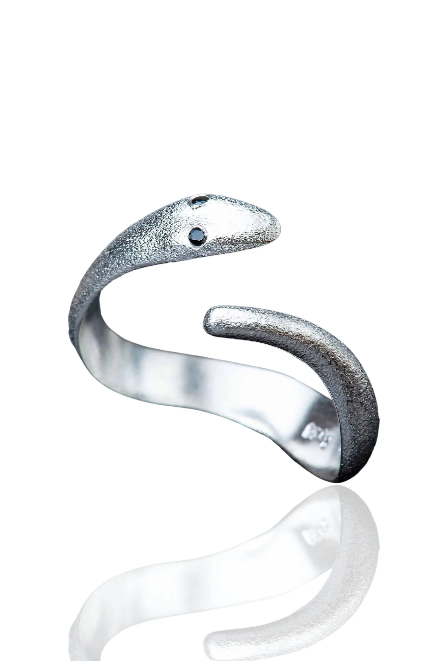 Χειροποίητα κοσμήματα | Ασημένιο δαχτυλίδι φίδι με ζιργκόν main